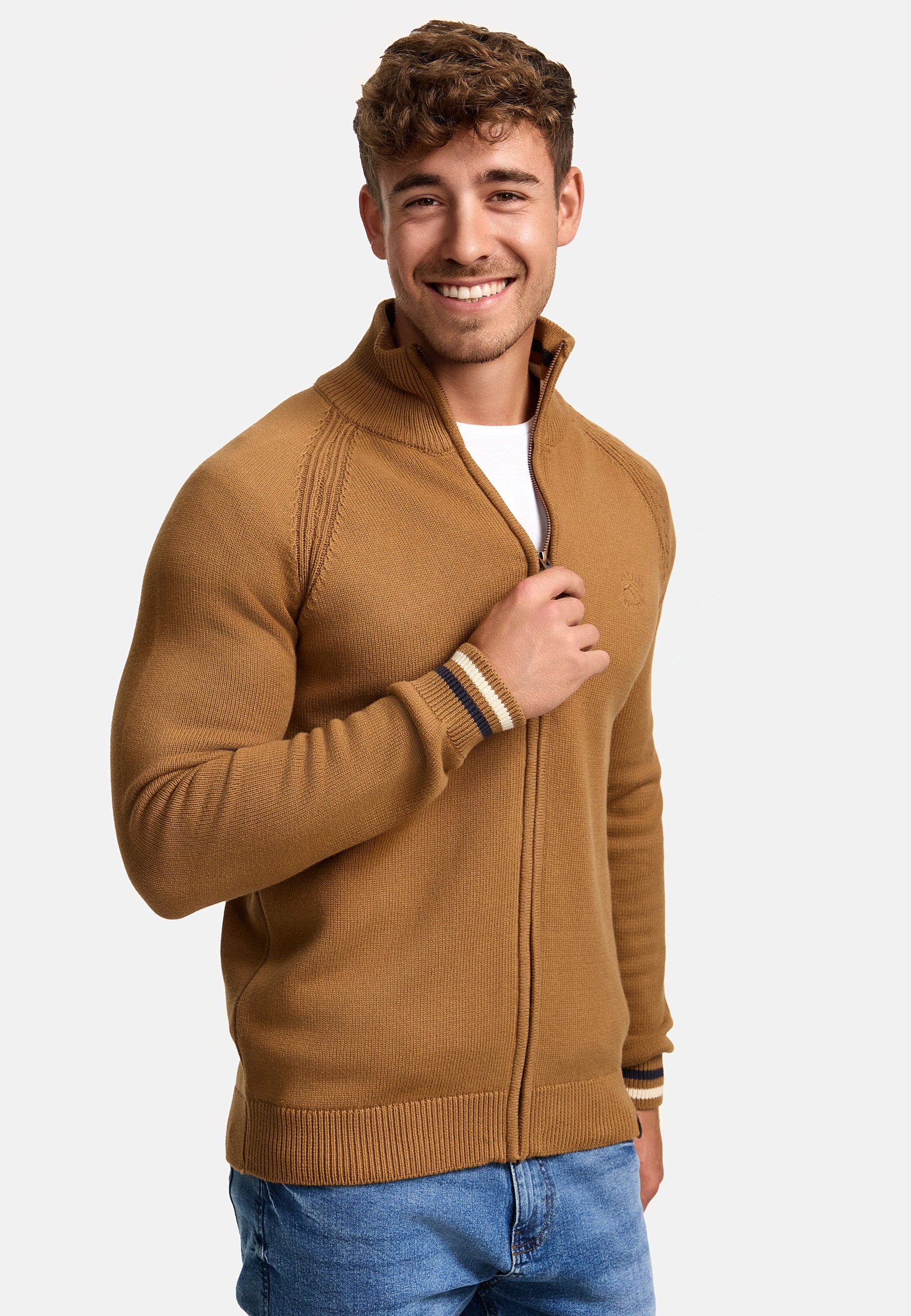 Strickjacke INArutemia Produktbild